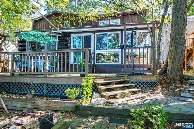 177 Otterhole Road, West Milford, NJ 07480
