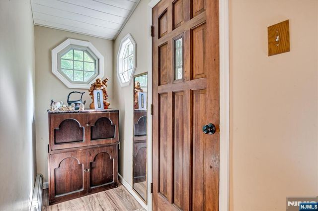 177 Otterhole Road, West Milford, NJ 07480