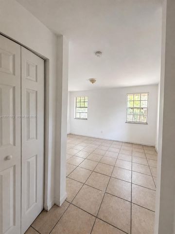 2653 SW 51st Street 1, Fort Lauderdale, FL 33312