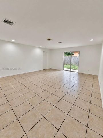 2653 SW 51st Street 1, Fort Lauderdale, FL 33312