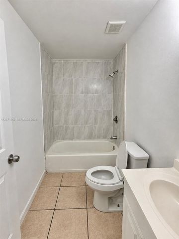 2653 SW 51st Street 1, Fort Lauderdale, FL 33312