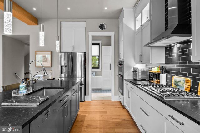 1116 BELMONT AVE, Wyomissing, PA 19610