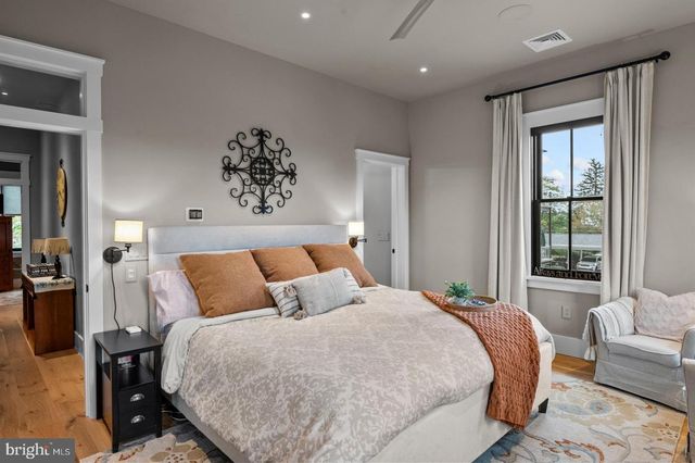 1116 BELMONT AVE, Wyomissing, PA 19610