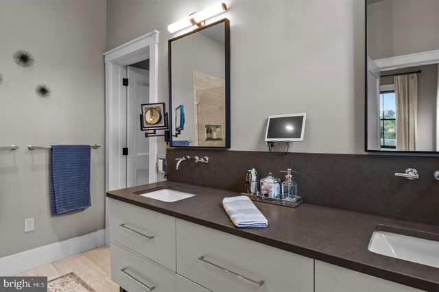 1116 BELMONT AVE, Wyomissing, PA 19610