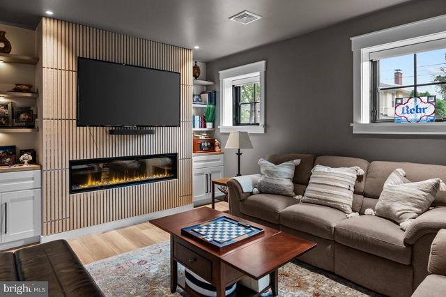 1116 BELMONT AVE, Wyomissing, PA 19610