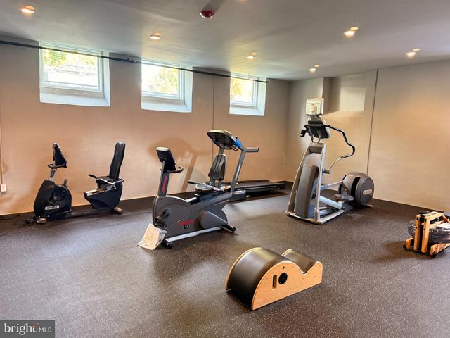 1116 BELMONT AVE, Wyomissing, PA 19610