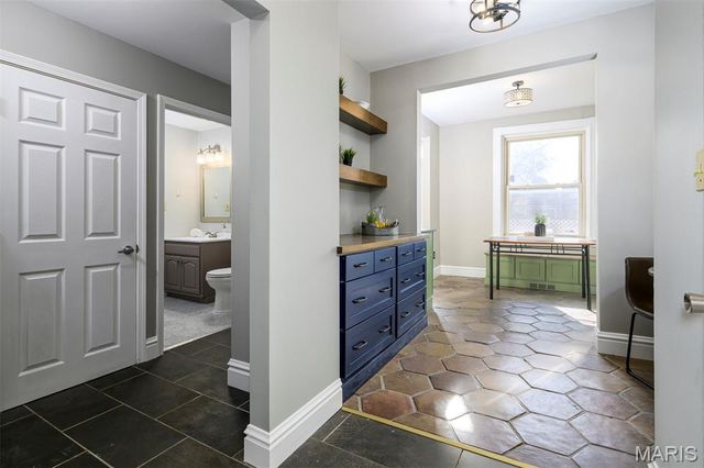 4140 Shaw Boulevard, St Louis, MO 63110