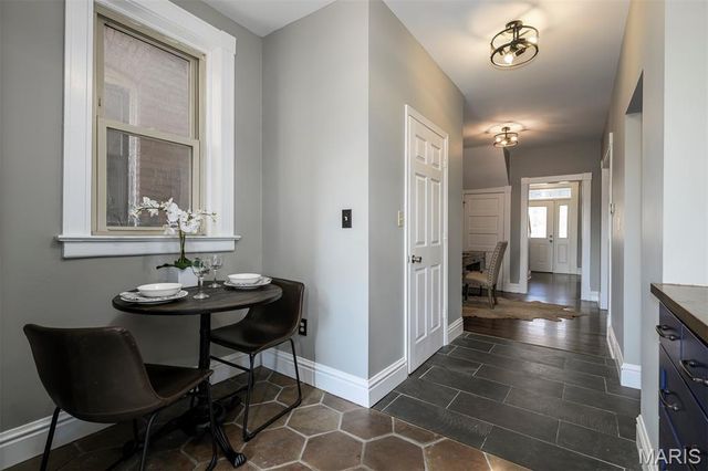 4140 Shaw Boulevard, St Louis, MO 63110