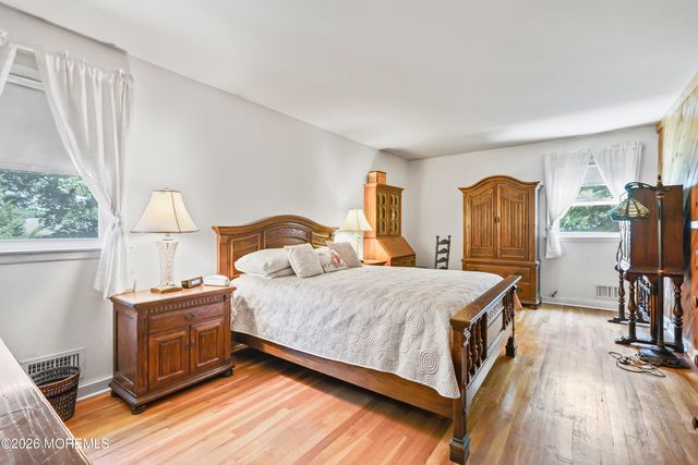 58 Old Bridge Drive, Howell, NJ 07731