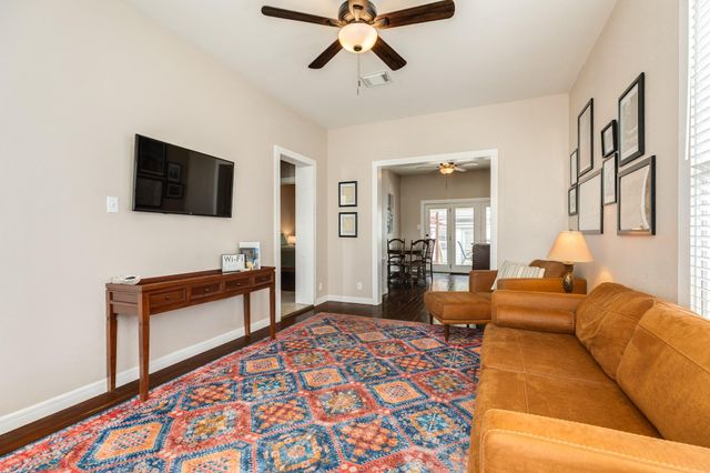 4719 Avenue R, Galveston, TX 77551