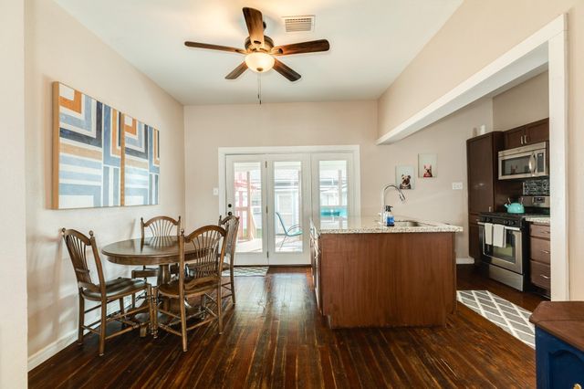 4719 Avenue R, Galveston, TX 77551