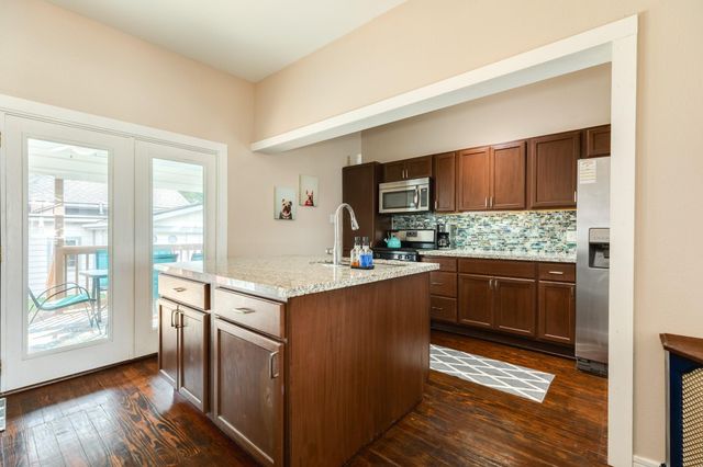 4719 Avenue R, Galveston, TX 77551