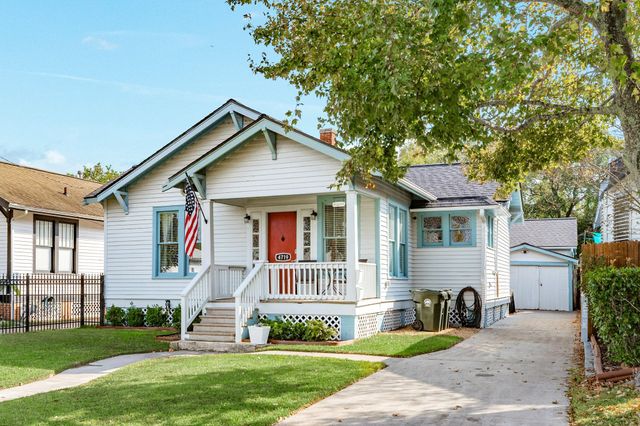 4719 Avenue R, Galveston, TX 77551