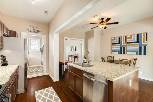 4719 Avenue R, Galveston, TX 77551