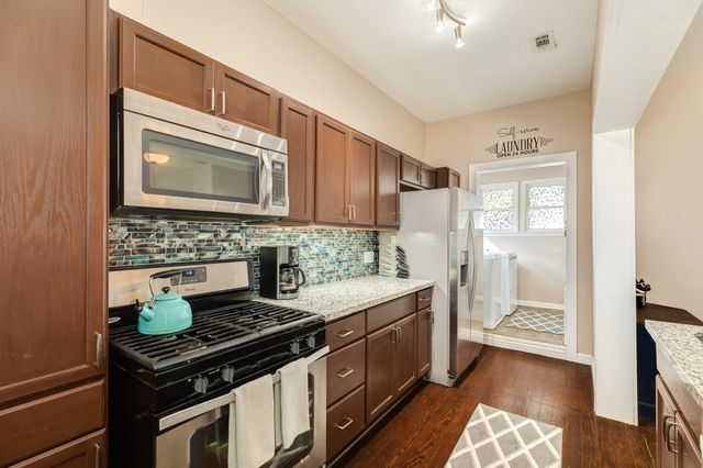 4719 Avenue R, Galveston, TX 77551