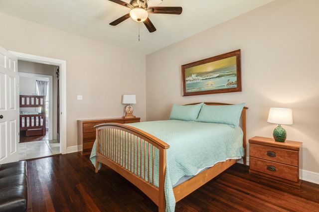 4719 Avenue R, Galveston, TX 77551