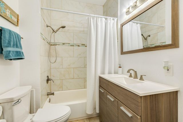 4719 Avenue R, Galveston, TX 77551