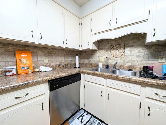 1115 Strathmore Avenue, Dothan, AL 36303