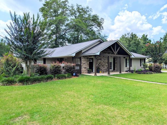 1115 Strathmore Avenue, Dothan, AL 36303