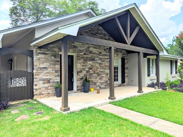 1115 Strathmore Avenue, Dothan, AL 36303