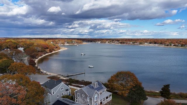 65 Cypress St, Falmouth, MA 02536