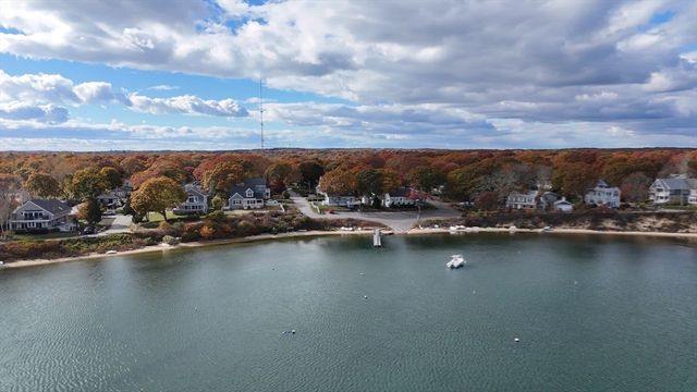 65 Cypress St, Falmouth, MA 02536