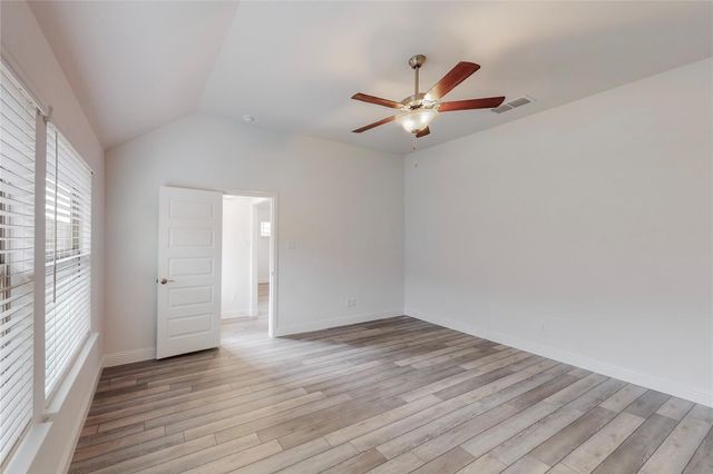 272 Tallgrass Drive, Lavon, TX 75166