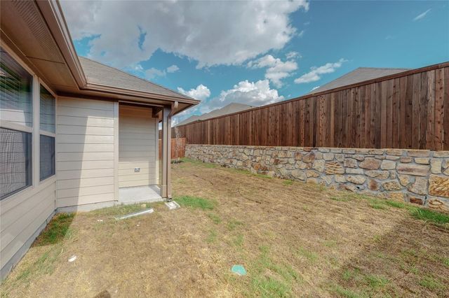 272 Tallgrass Drive, Lavon, TX 75166
