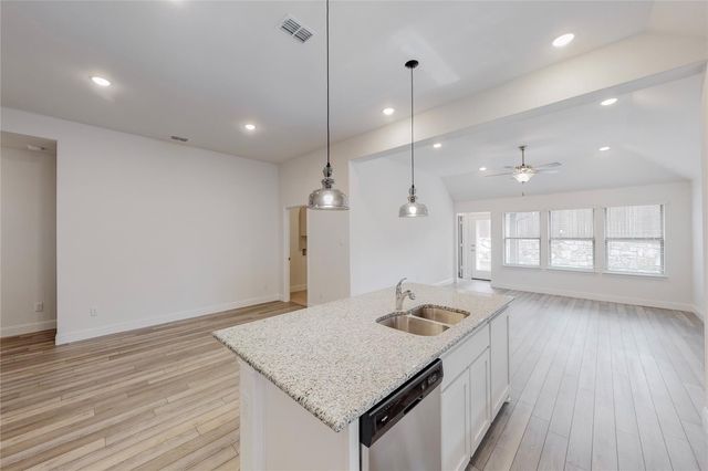 272 Tallgrass Drive, Lavon, TX 75166
