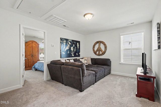8932 Kitchin Farms Way, Wake Forest, NC 27587