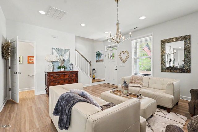 8932 Kitchin Farms Way, Wake Forest, NC 27587