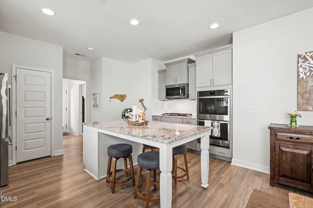 8932 Kitchin Farms Way, Wake Forest, NC 27587