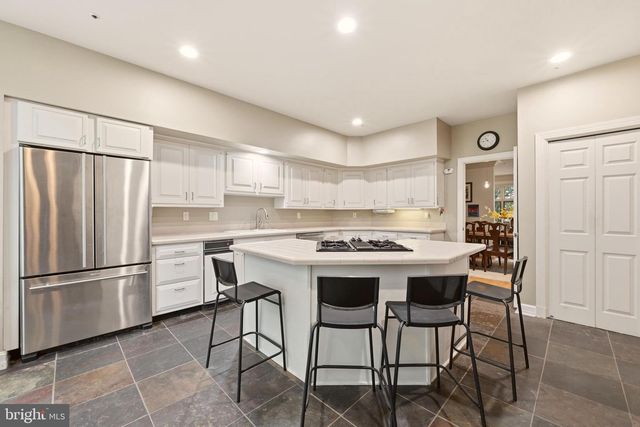 5803 MADAKET RD, Bethesda, MD 20816