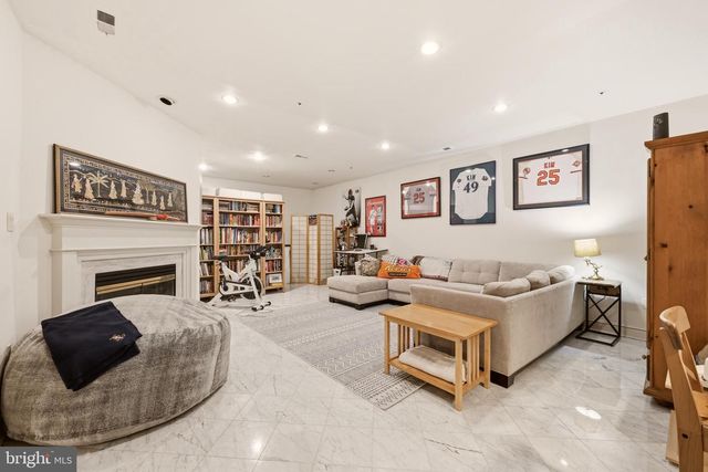 5803 MADAKET RD, Bethesda, MD 20816