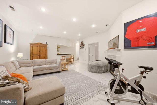 5803 MADAKET RD, Bethesda, MD 20816
