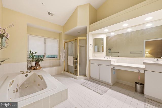 5803 MADAKET RD, Bethesda, MD 20816