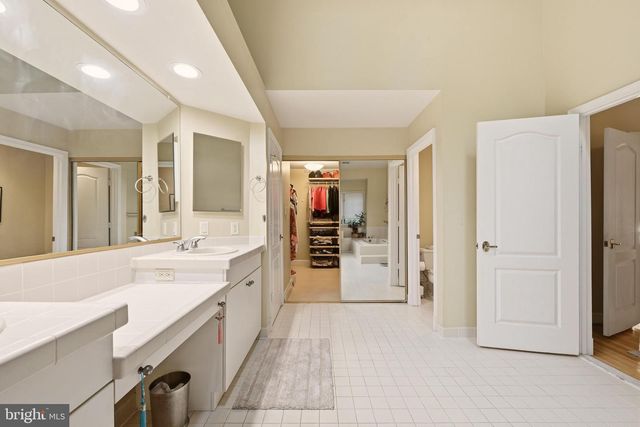 5803 MADAKET RD, Bethesda, MD 20816