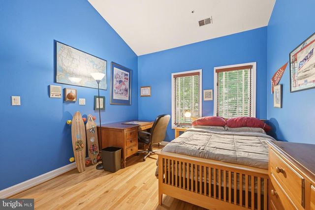 5803 MADAKET RD, Bethesda, MD 20816