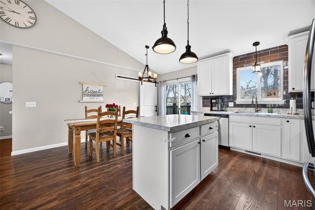 760 Glen Eagle Drive, Troy, MO 63379