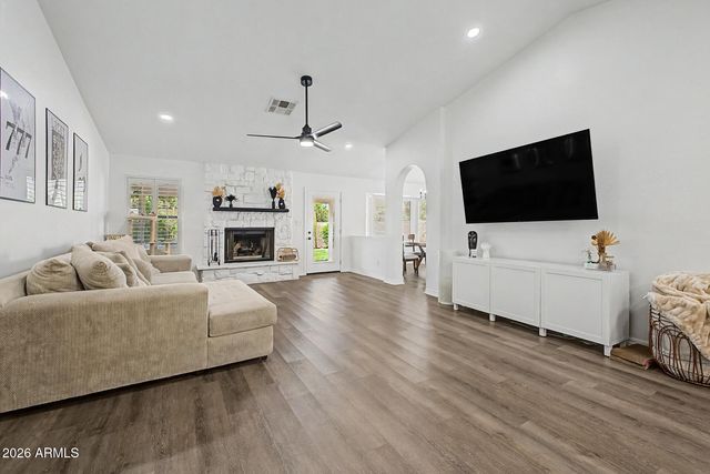 844 E ENCINAS Avenue, Gilbert, AZ 85234