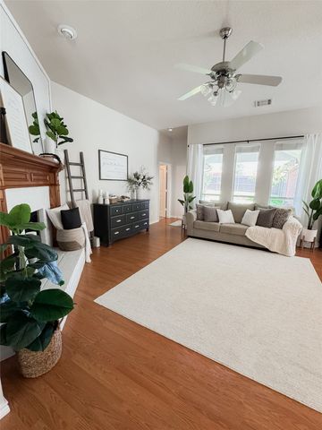 1244 Waters Edge Drive, Rockwall, TX 75087
