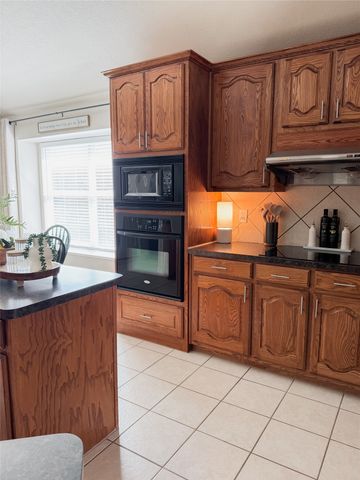 1244 Waters Edge Drive, Rockwall, TX 75087