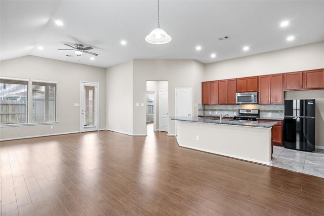 6530 Bayliss Valley Lane, Katy, TX 77449