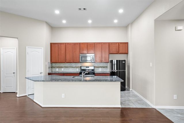 6530 Bayliss Valley Lane, Katy, TX 77449