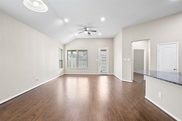 6530 Bayliss Valley Lane, Katy, TX 77449