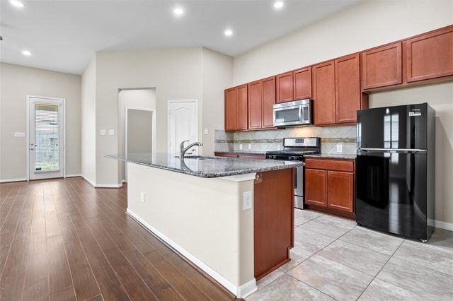 6530 Bayliss Valley Lane, Katy, TX 77449