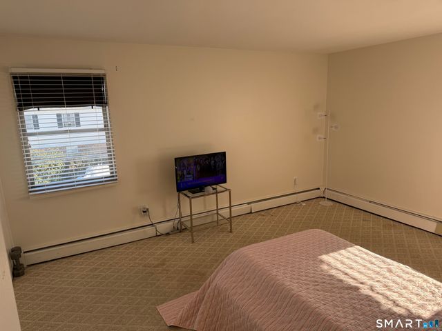 16 Fairview Drive APT 3, Danbury, CT 06810