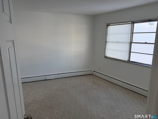 16 Fairview Drive APT 3, Danbury, CT 06810