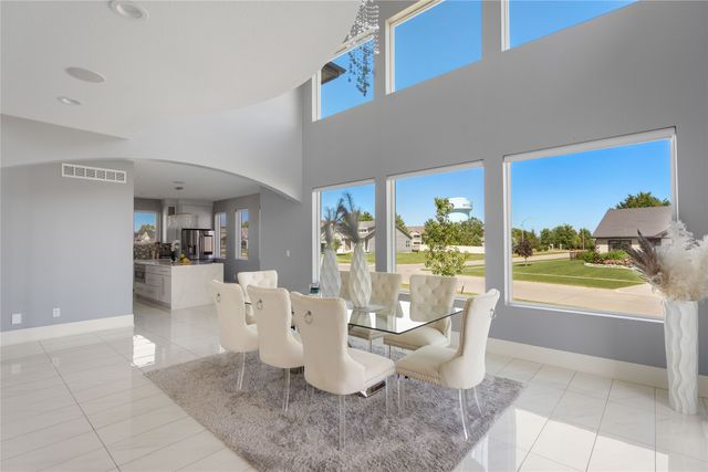 9112 Abram Drive, West Des Moines, IA 50266