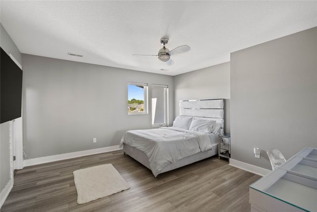 9112 Abram Drive, West Des Moines, IA 50266
